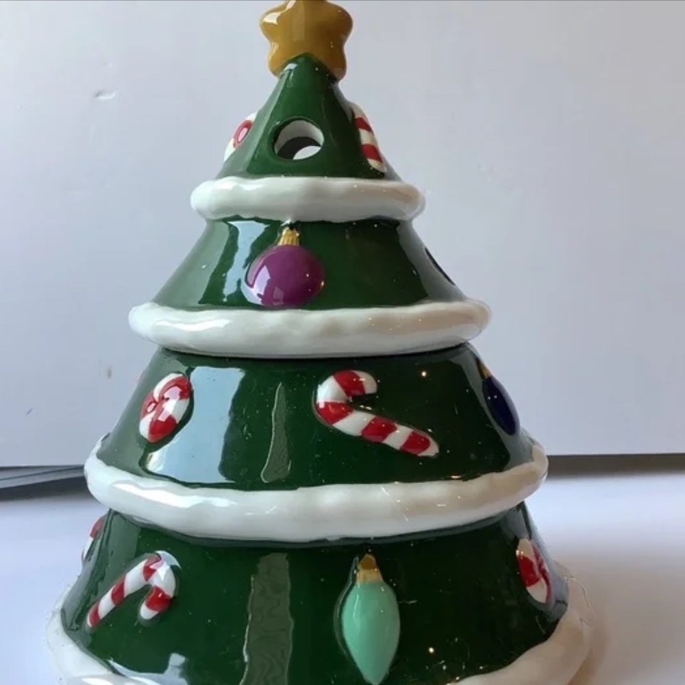 Yankee Candle Christmas Tree Wax Warmer -Discontinued